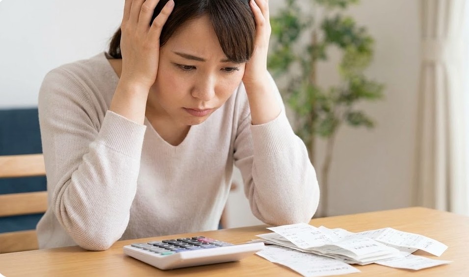 悪い口コミから分かる運用コストの高さ
